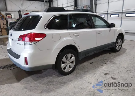 2011 Subaru Outback 2.5I Premium z USA, uszkodzony, nr VIN 4S4BRCCCXB3326150
